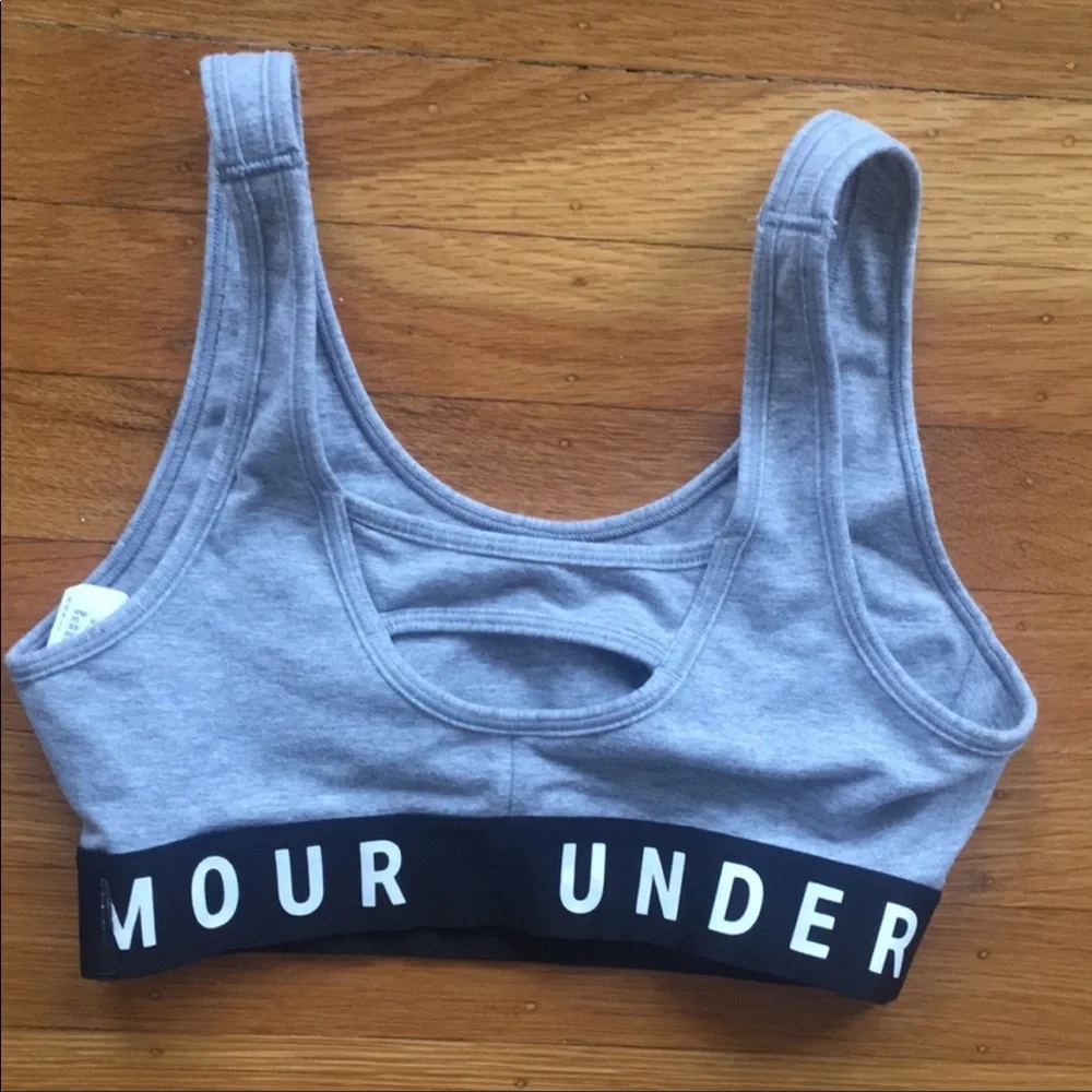 NWOT Under Armour Sports Bra Size XS - Picture 2 of 3